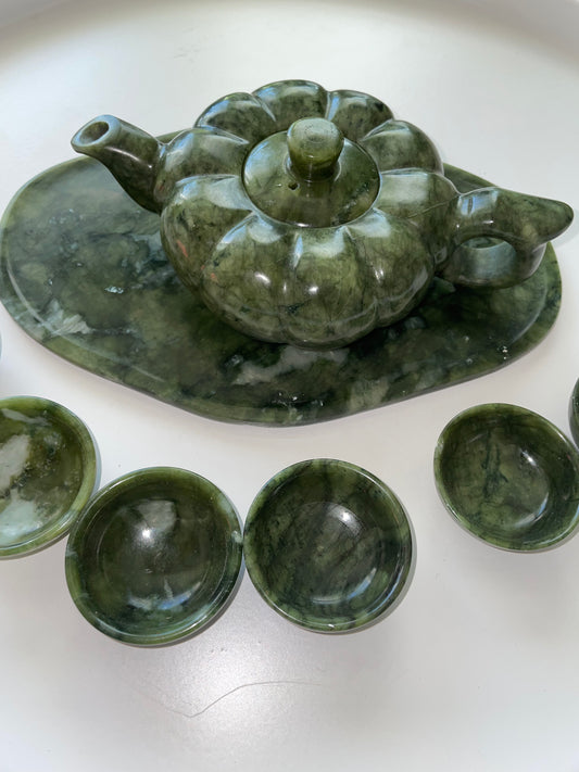 Jade tea set with pot